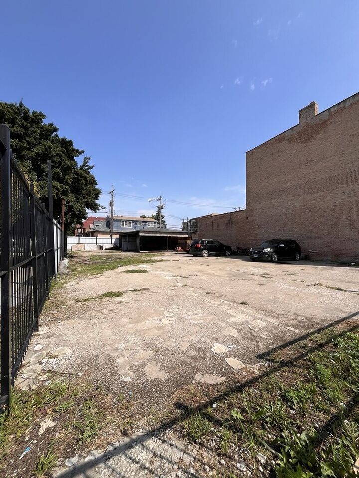 Property Photo: 2454 W 63rd Street IL 60629