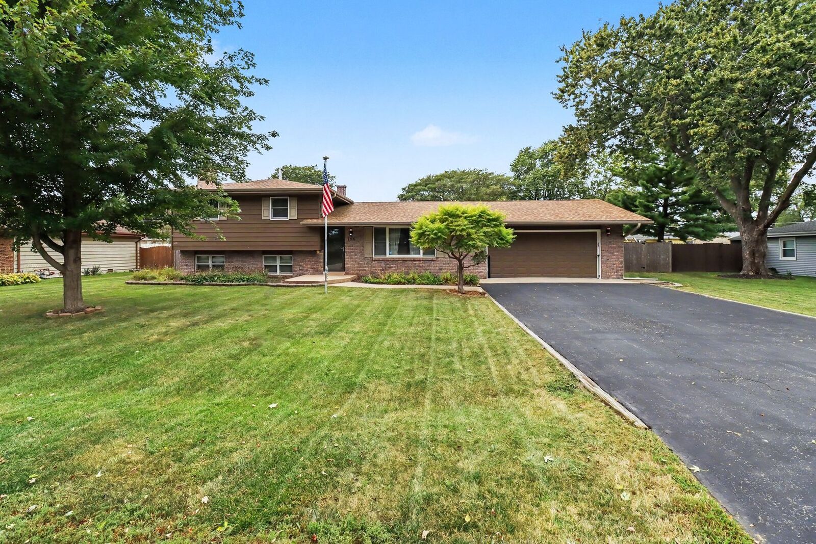 Property Photo: 155 Kay Street IL 60442