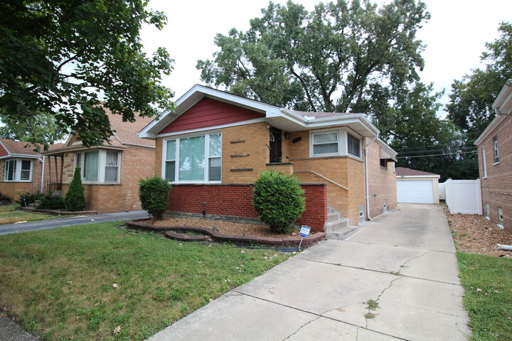 Property Photo: 3121 W 85th Street IL 60652