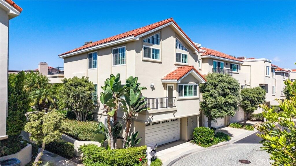 Property Photo:  19305 Brooktrail Lane  CA 92648 