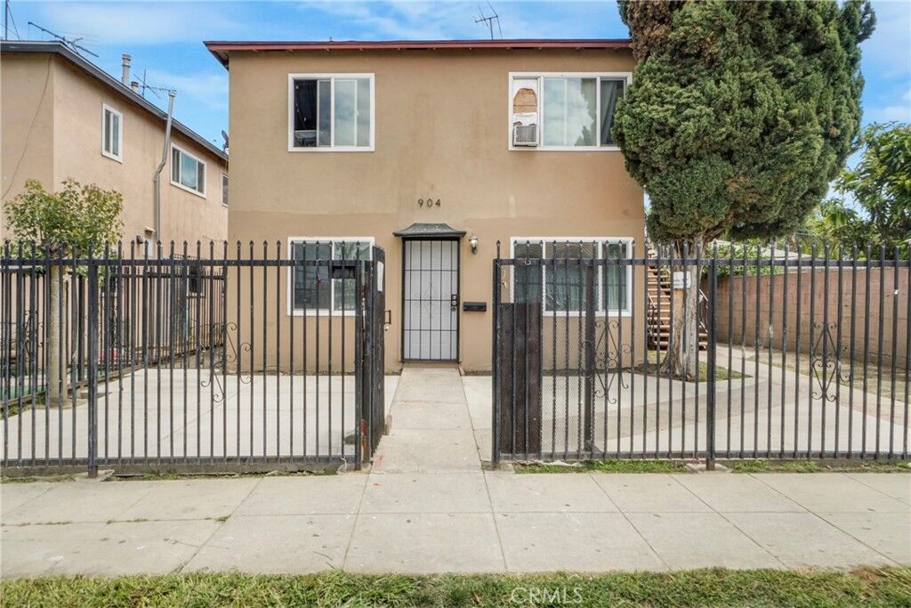Property Photo:  904 S Bullis Road  CA 90221 