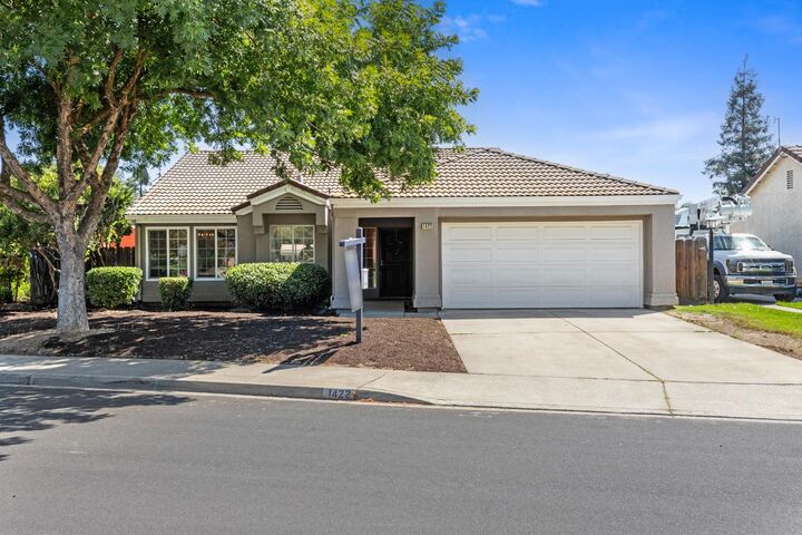 Property Photo:  1422 Tawny Lane  CA 95380 