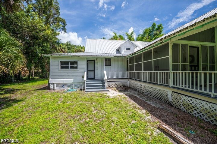Property Photo: 160 Curry Street FL 33935