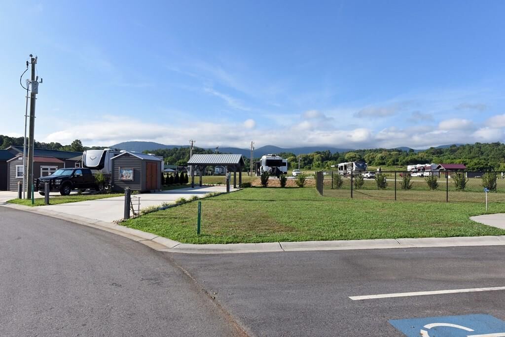 Property Photo:  477 Mountain Creek Road  GA 30512 