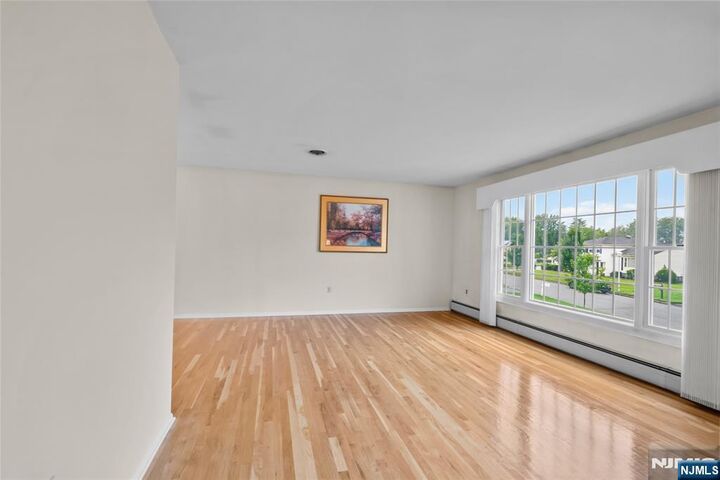 Property Photo:  2 Tanglewood Drive  NJ 07936 