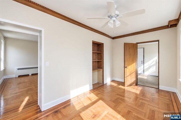 Property Photo:  9-15 Vernon Avenue 2  NJ 07108 