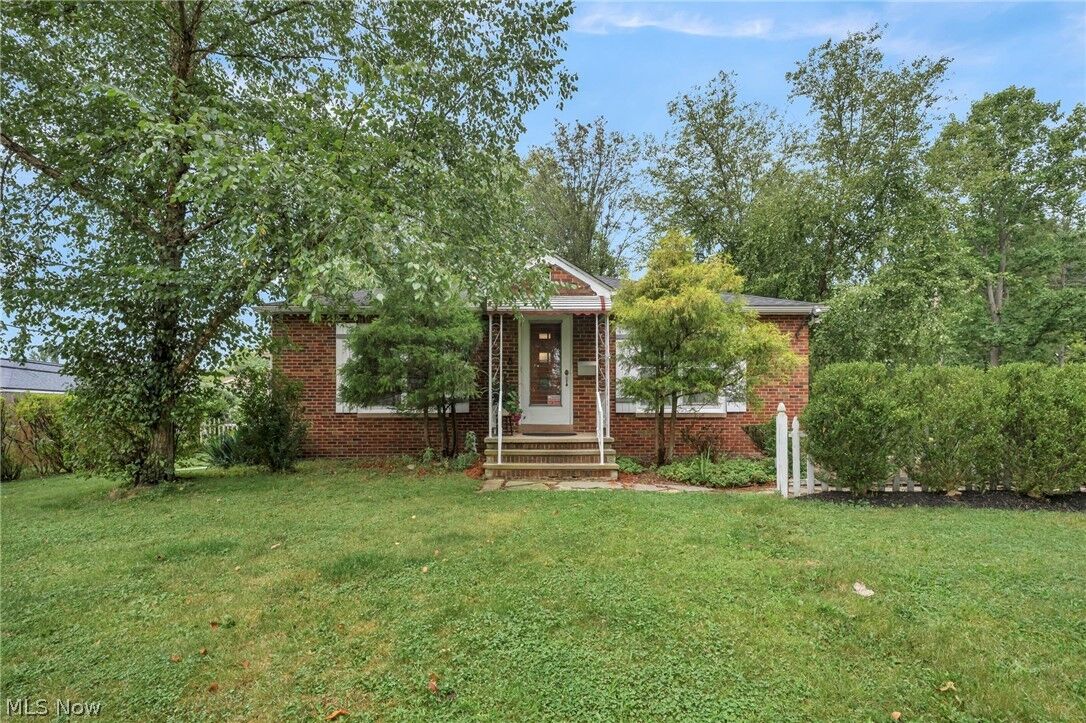 Property Photo: 755 W Glendale Street OH 44146