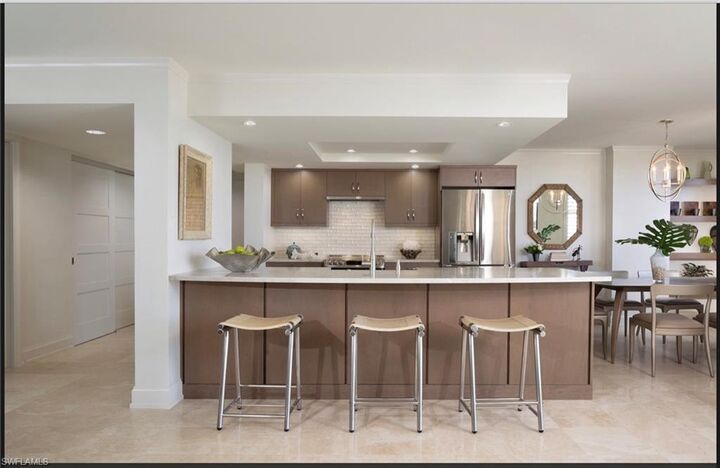 Property Photo:  6585 Nicholas Blvd 1105  FL 34108 