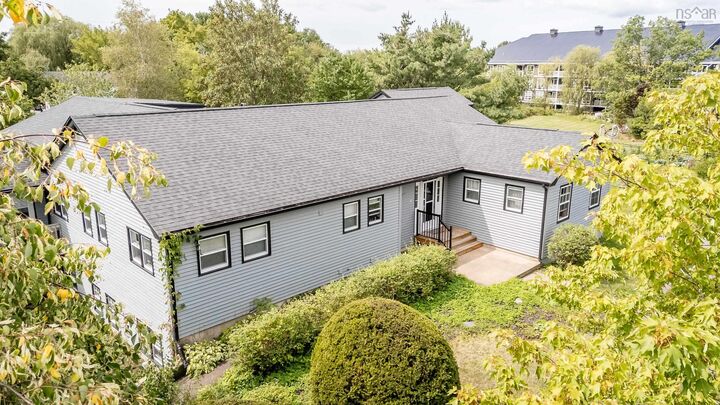 Property Photo:  18 Woodman Road  NS B4P 2M5 