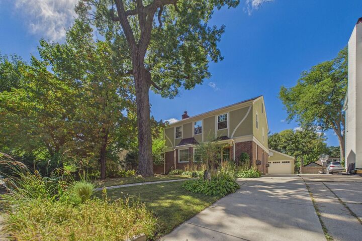 Property Photo:  3944 Xerxes Avenue S  MN 55410 