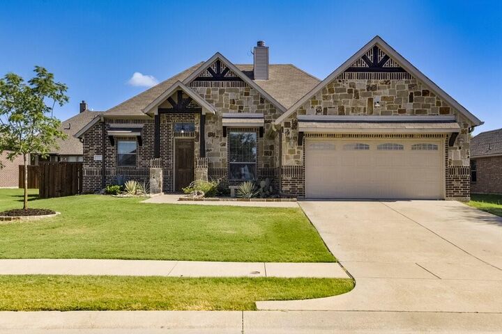 Property Photo:  115 Traveller Street  TX 75165 