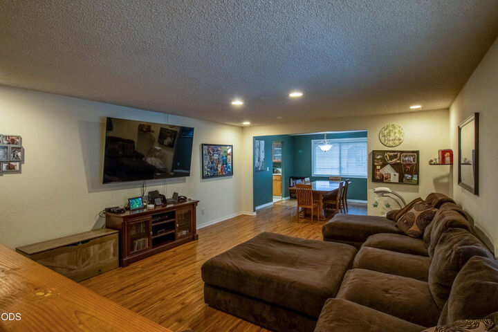 Property Photo:  3904 Redondo Way  OR 97603 
