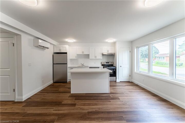 Property Photo:  95 Kinzie Avenue B  ON N2A 1S5 