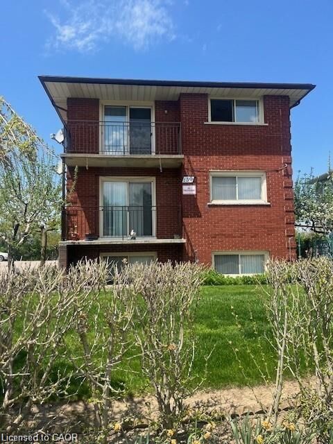 Property Photo:  150 Chandler Drive 1  ON N2E 1G9 