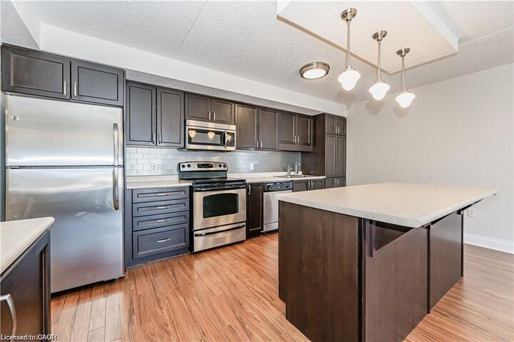 Property Photo:  776 Laurelwood Drive 711  ON N2V 0A8 