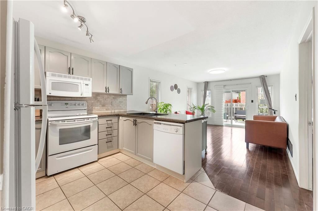 Property Photo:  1039 Hansler Road  ON L3C 7M5 