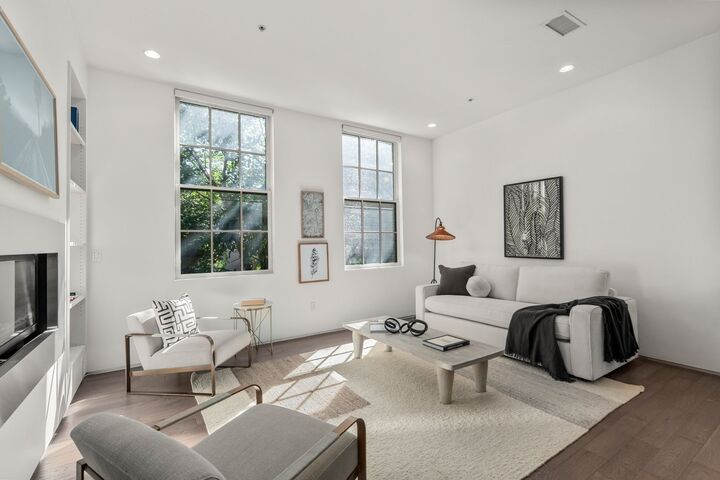 Property Photo:  618 E Second Street 3  MA 02127 