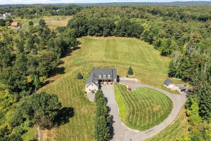 Property Photo:  11 Cider Ln  MA 01826 