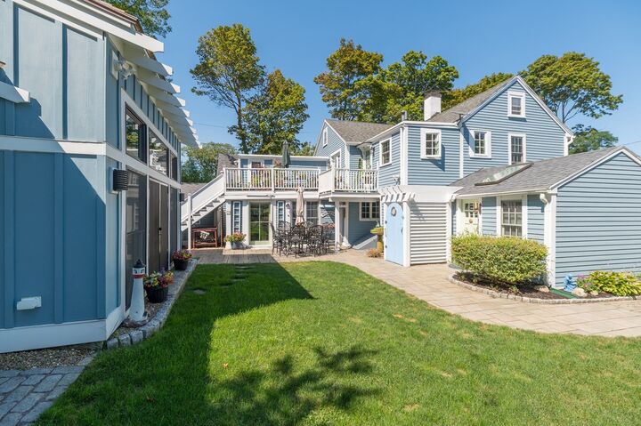 Property Photo:  4 South St  MA 01966 