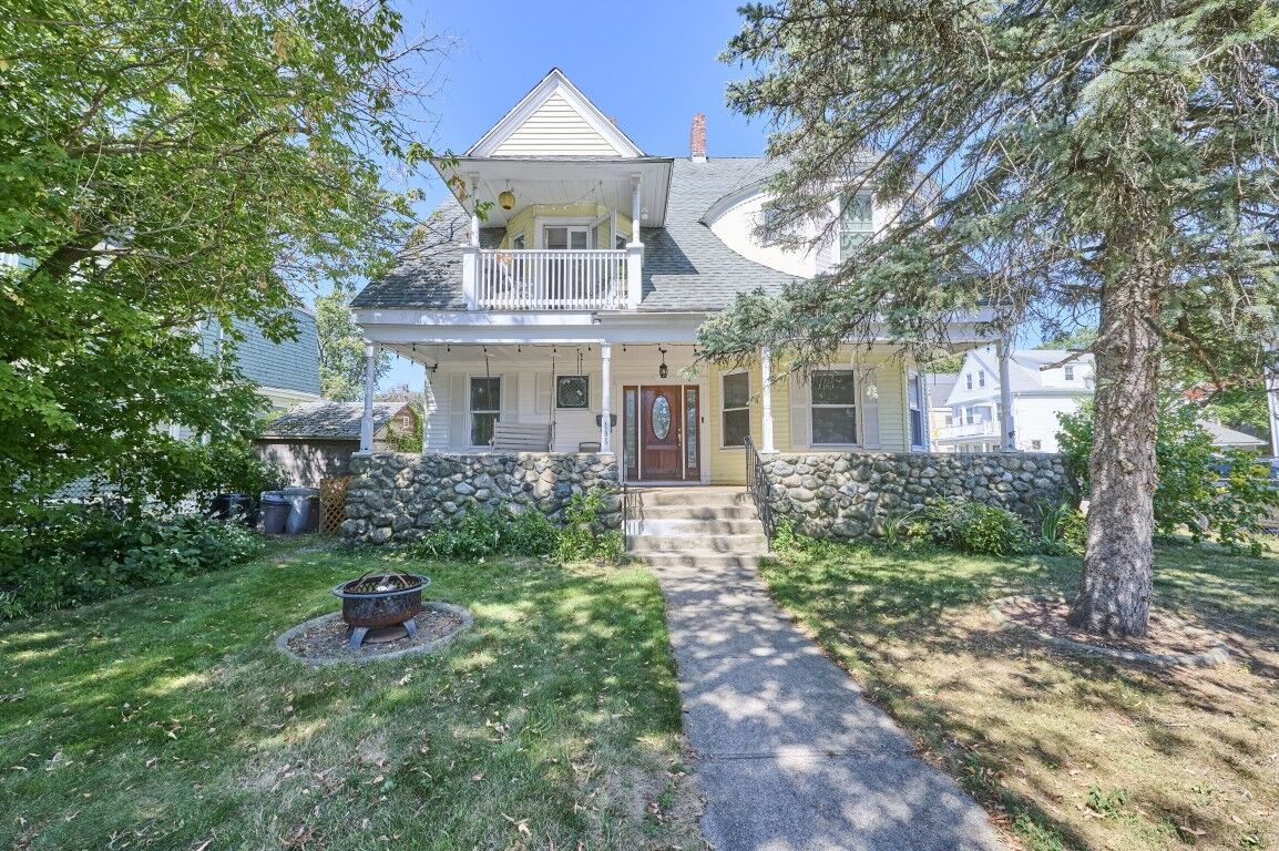Property Photo:  195 Faneuil Street 1  MA 02135 