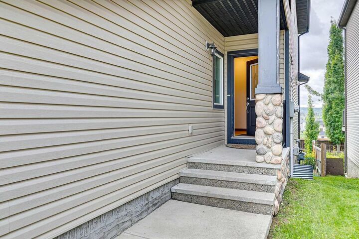 Property Photo: 118 Heritage Landing AB T4C 0E3