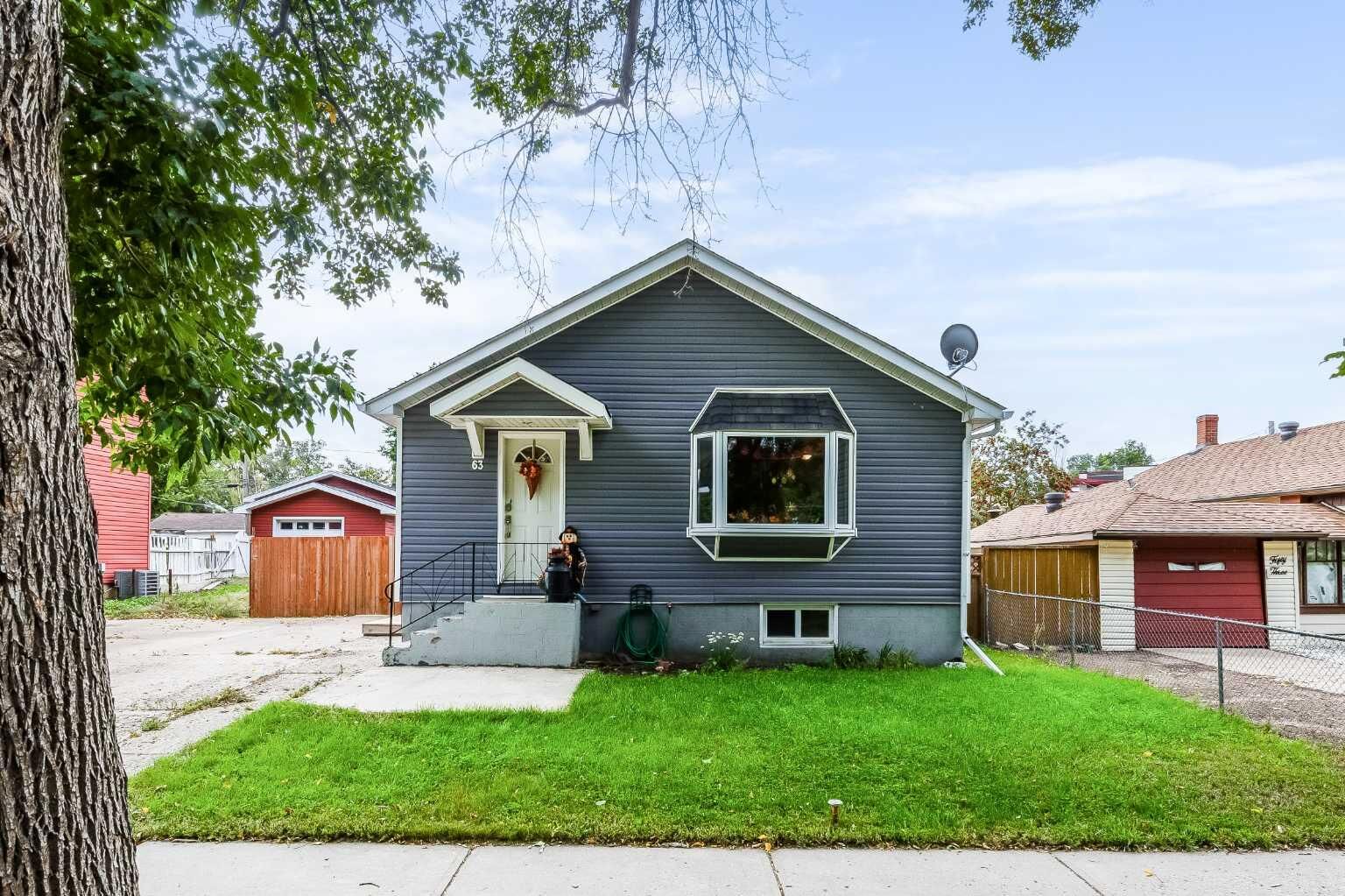 Property Photo: 63 Aberdeen Street SE AB T1A 0P8
