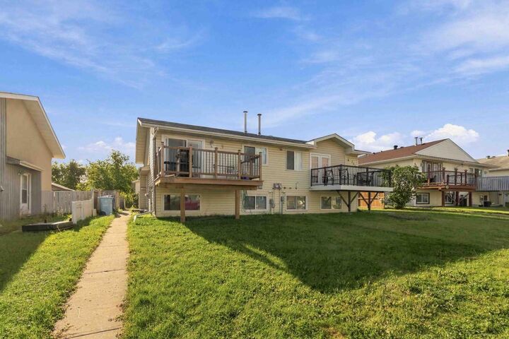 Property Photo:  329 Ross Haven Drive  AB T9H 3P2 