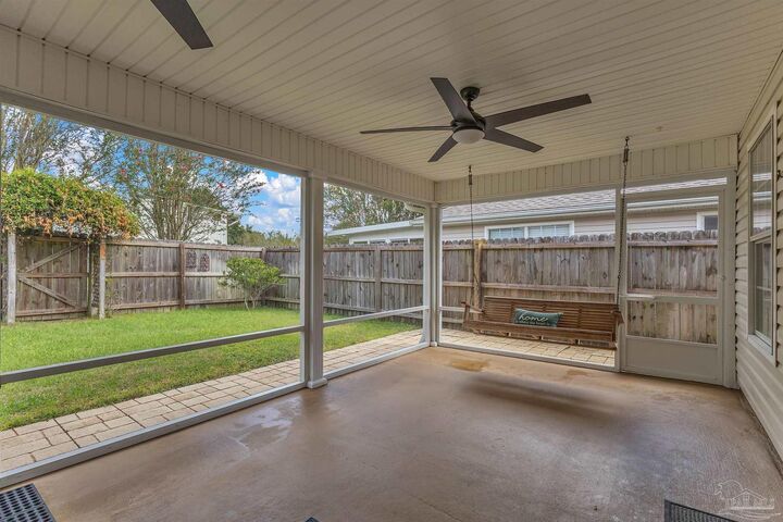 Property Photo:  2332 Trailwood Dr  FL 32533 