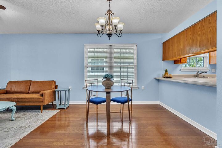 Property Photo: 2332 Trailwood Dr FL 32533