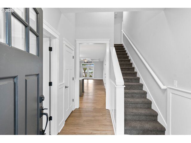 Property Photo:  1023 Jaysie Dr  OR 97381 