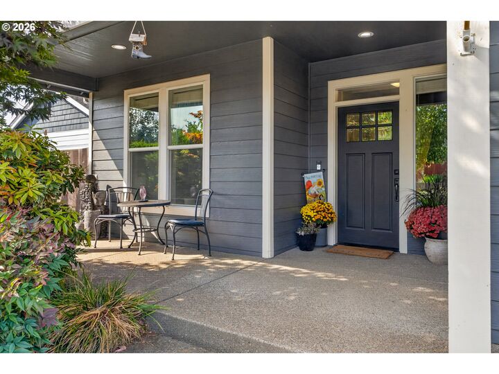 Property Photo:  1023 Jaysie Dr  OR 97381 
