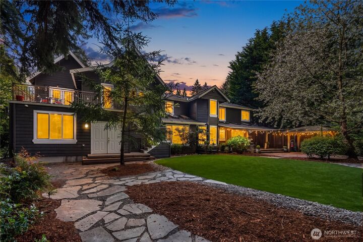 Property Photo: 10444 SE 22nd Street WA 98004