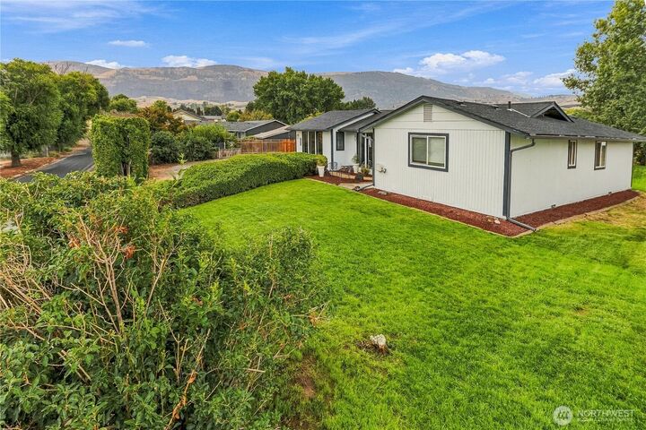 Property Photo:  3064  Conarty Rd  WA 98828 
