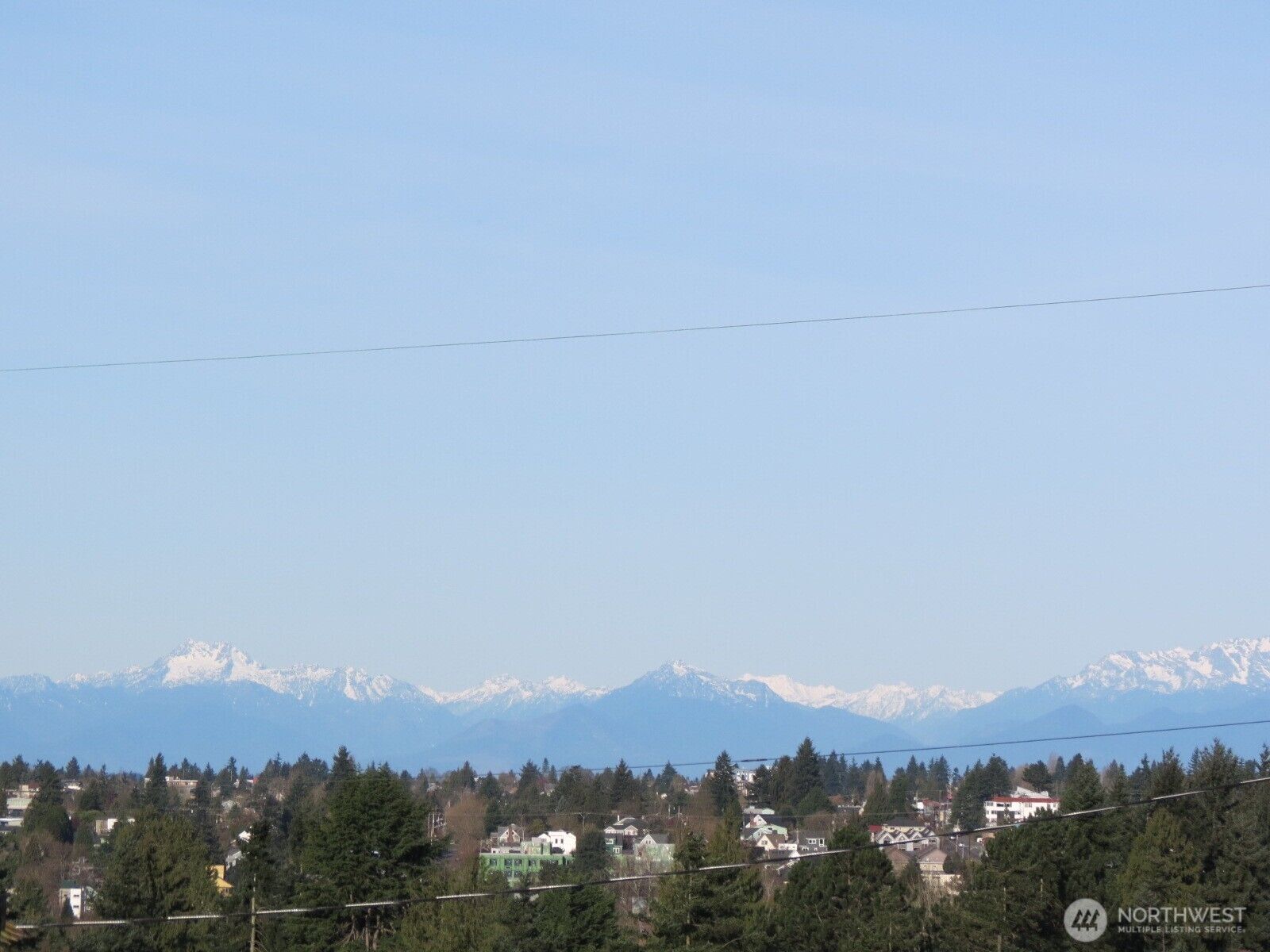 Property Photo: 8218 2nd Avenue NE #B WA 98115