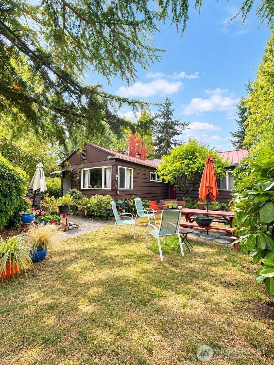 Property Photo:  505  Linder Street  WA 98250 