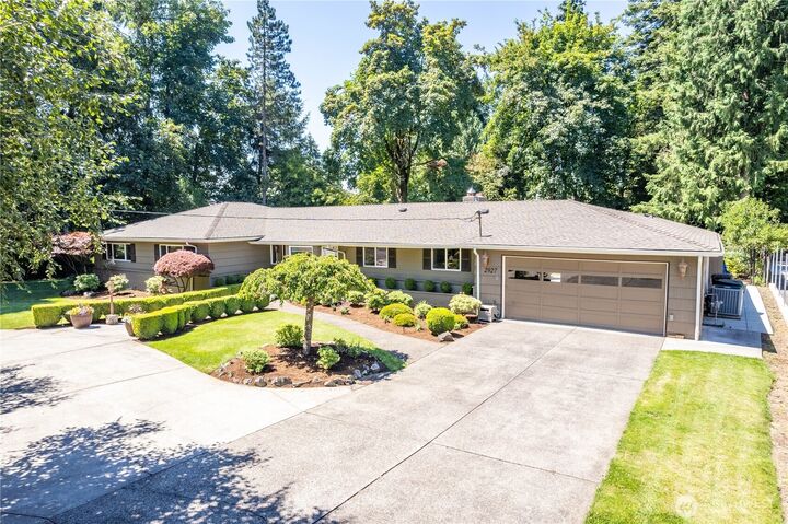 Property Photo: 2927 Madrona Drive WA 98632