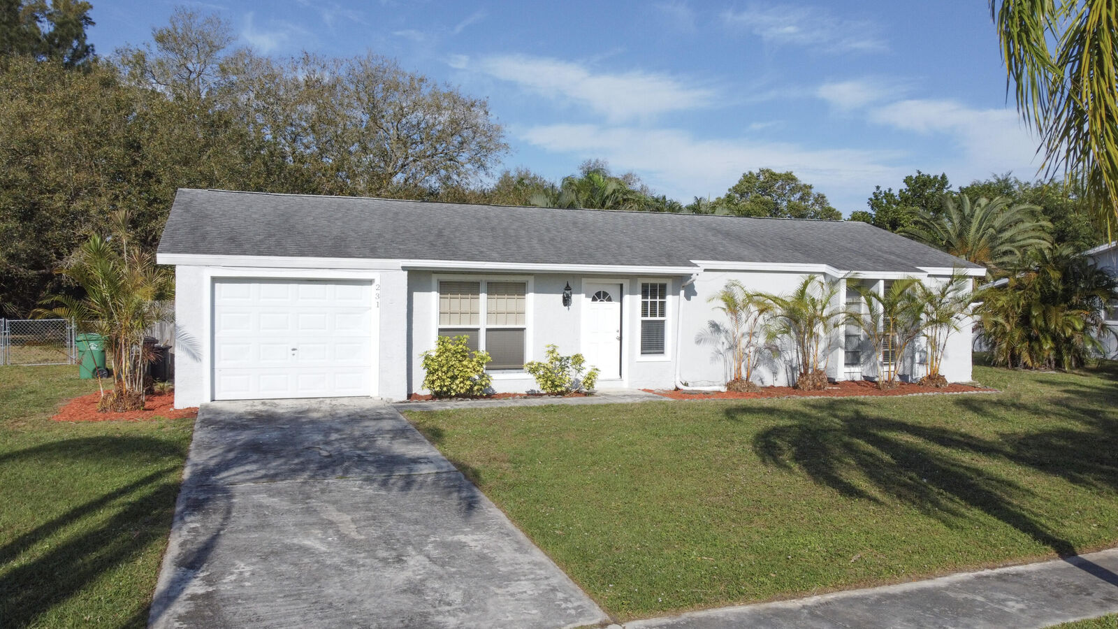 Property Photo:  231 NE Solida Circle  FL 34983 