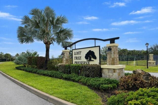 Property Photo:  6740 Rumine Circle  FL 32967 