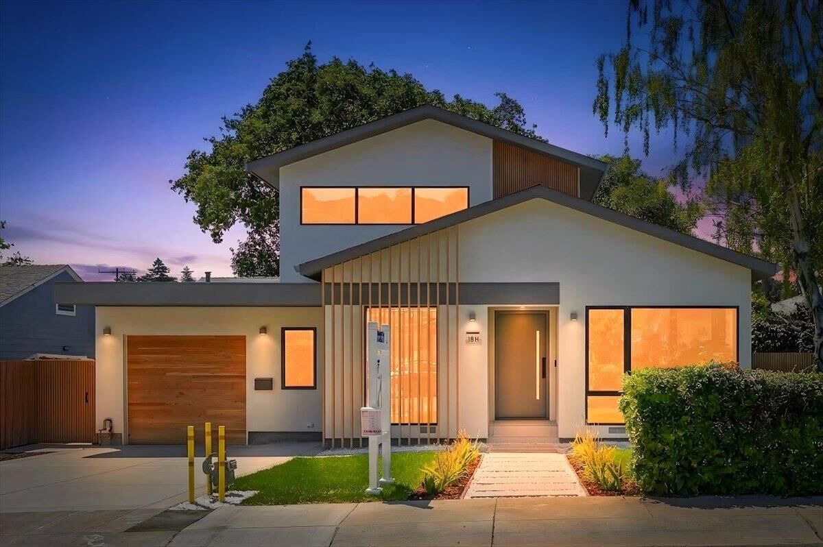 Property Photo:  1811 Robin Whipple Way  CA 94002 