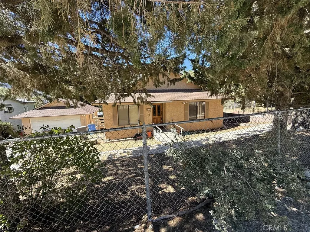 Property Photo:  4144 End Drive  CA 93225 