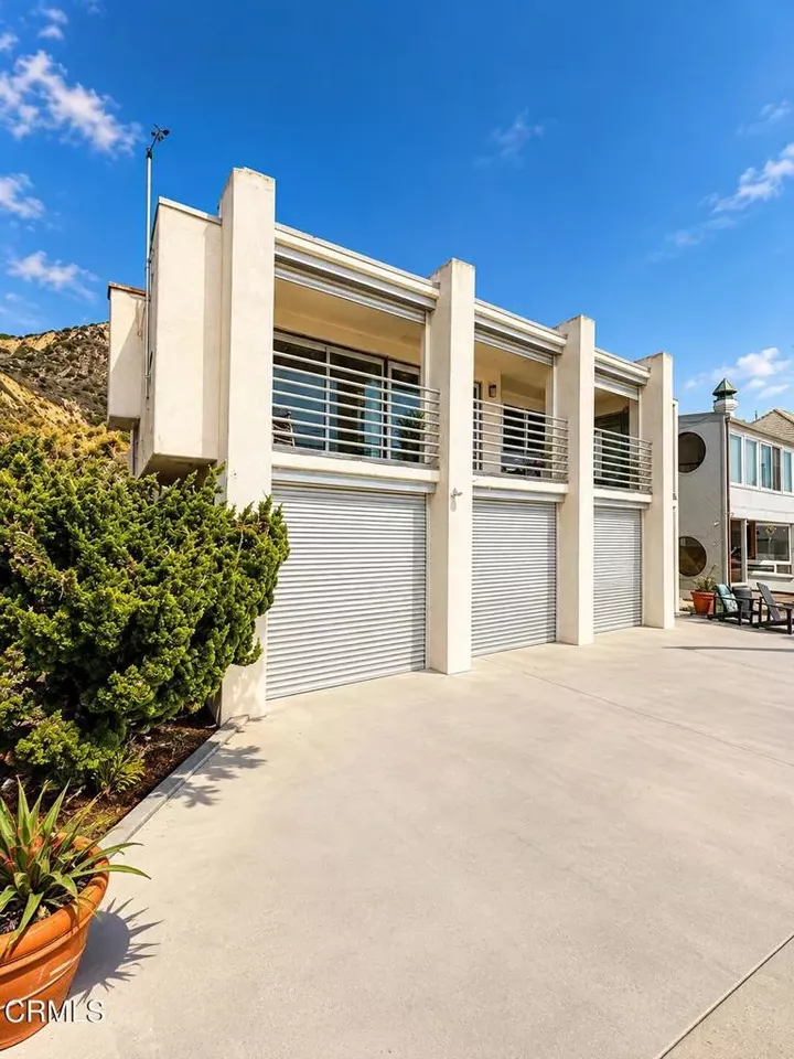 Property Photo:  3512 Pacific Coast Highway  CA 93001 