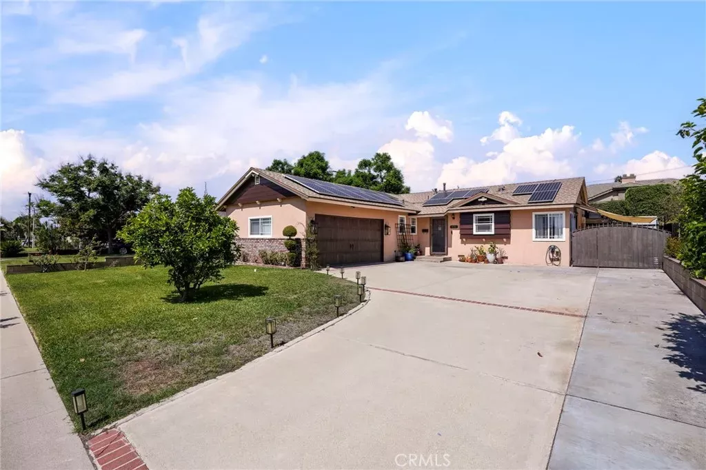 Property Photo:  431 E Dexter Street  CA 91723 