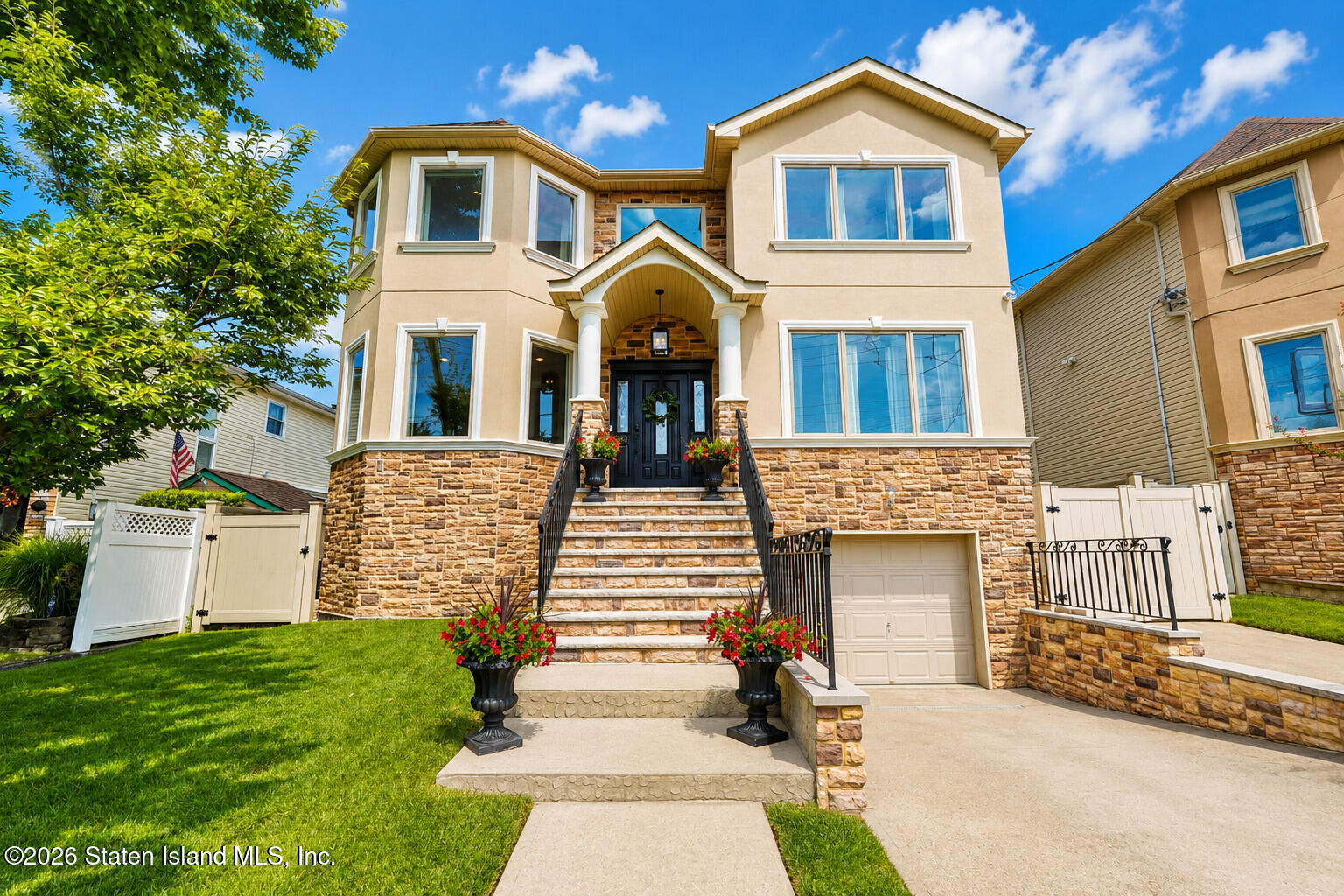 Property Photo:  561 Ramona Avenue  NY 10309 
