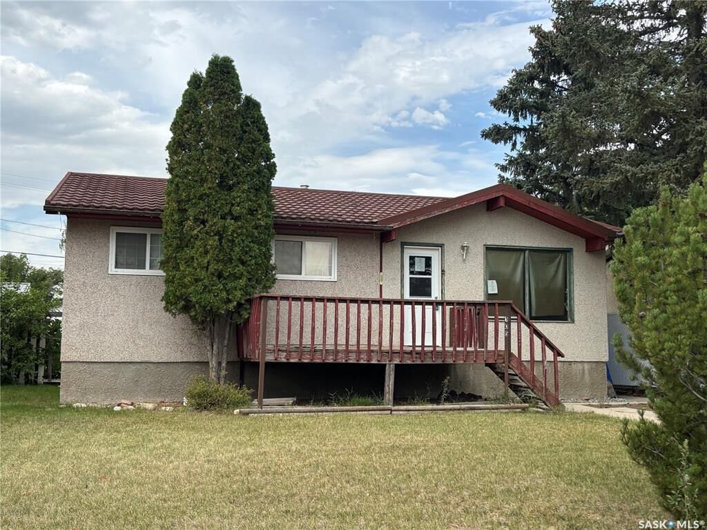 Property Photo:  105 Griffin Street  SK S0N 1N0 