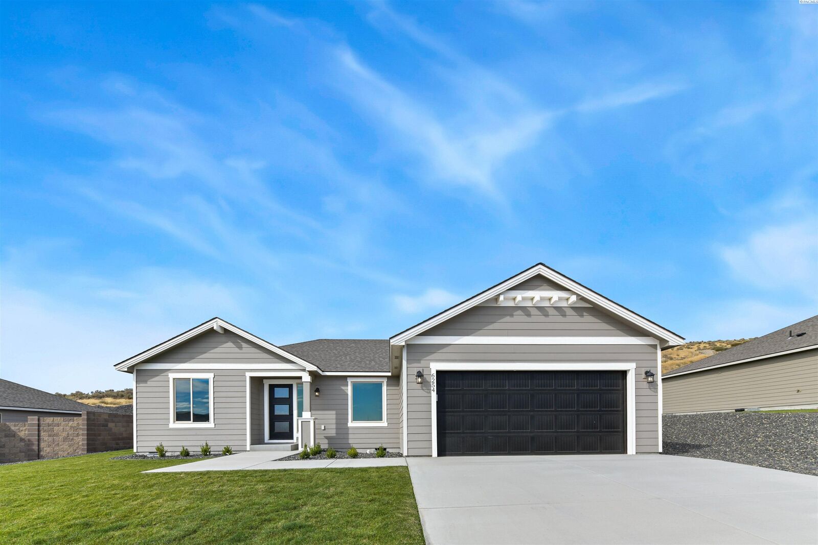 Property Photo:  6254 W 28th Ave  WA 99338 