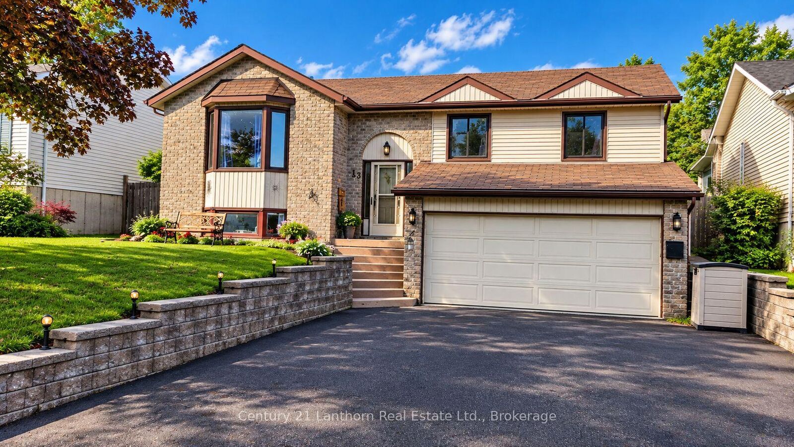 Property Photo: 13 Loraine Avenue ON K8V 6L9