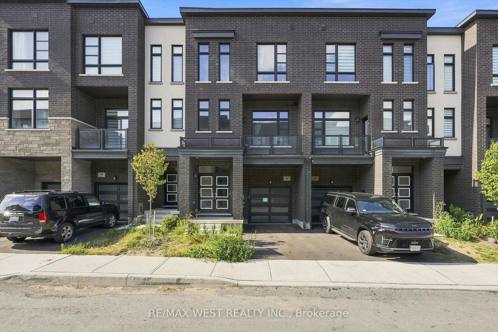 Property Photo:  42 Quilico Road  ON L4H 5G9 