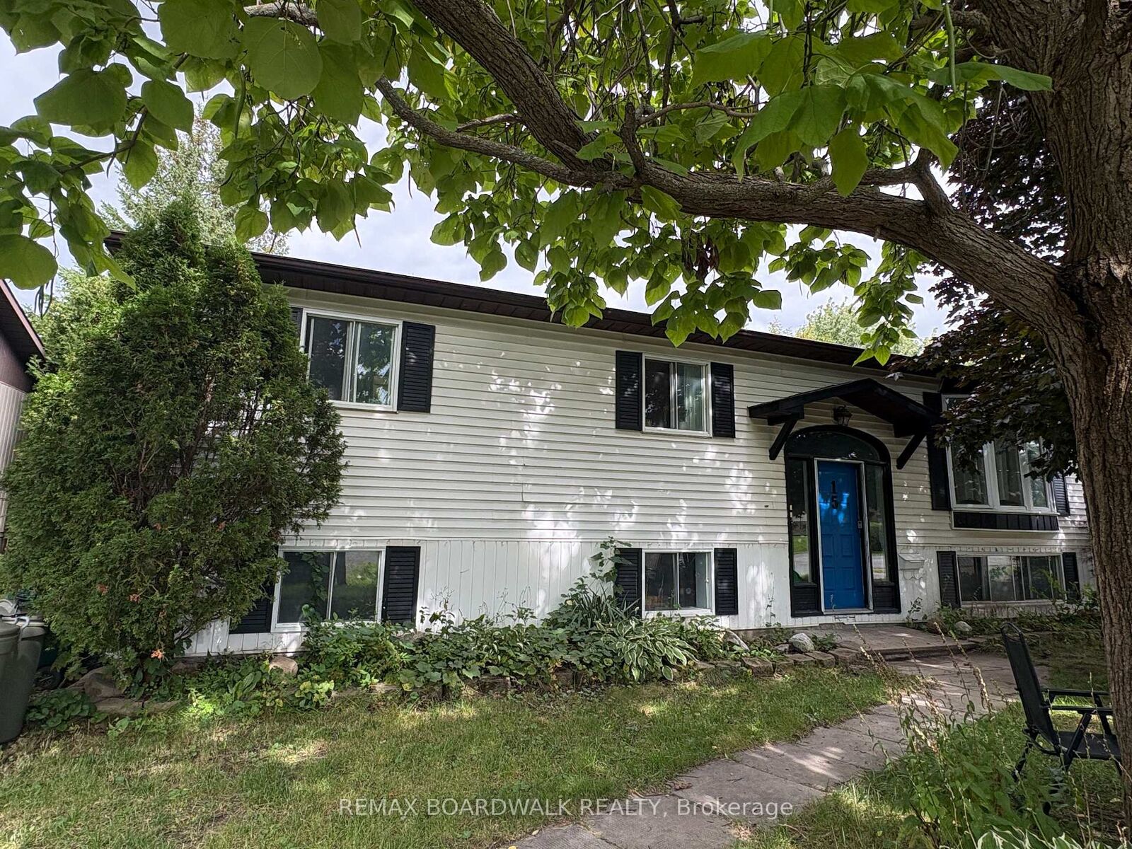 Property Photo:  15B Dowdall Crescent  ON K2S 1T9 
