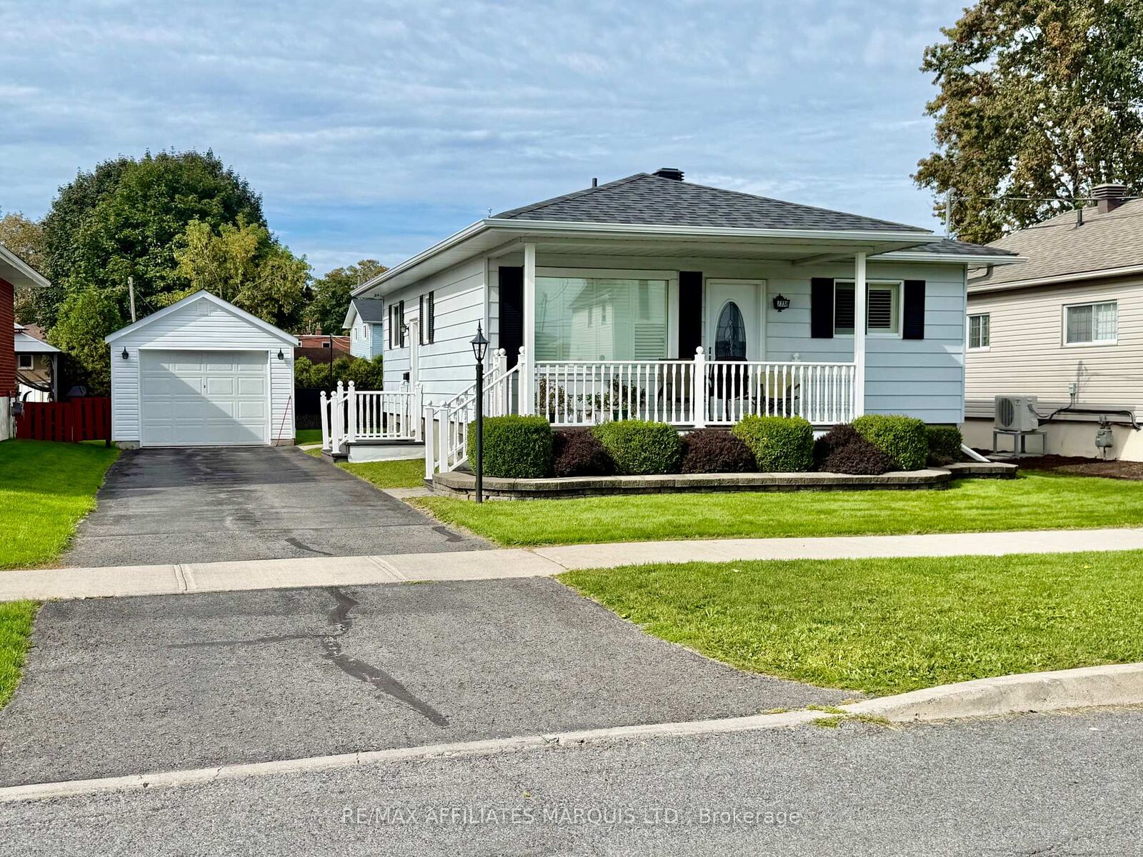 Property Photo:  1330 Aubin Avenue  ON K6J 4R8 