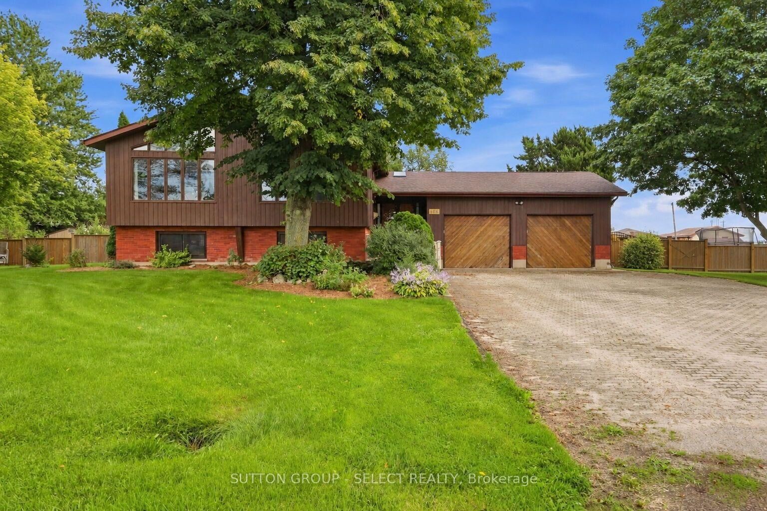 Property Photo:  108 Victoria Drive  ON N0L 1T0 